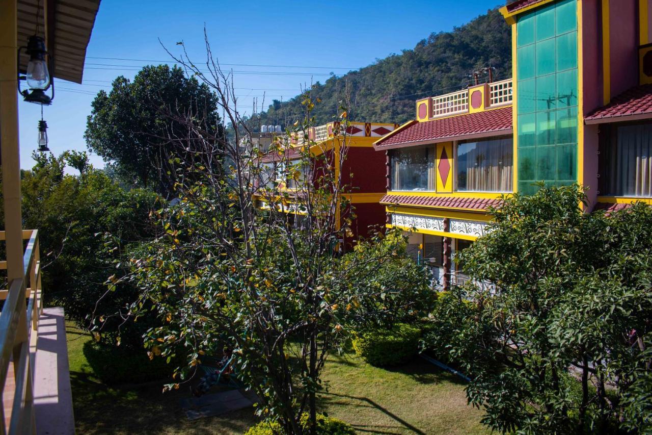 Mvt Guesthouse & Restaurant Rishīkesh Exteriör bild